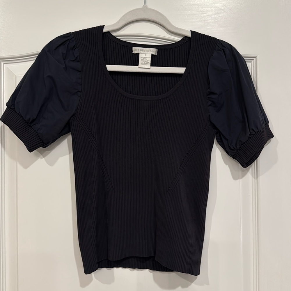 Design History puff sleeve knit top NWOT